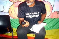 Marccelus-no-Sarau-de-Poesias-007